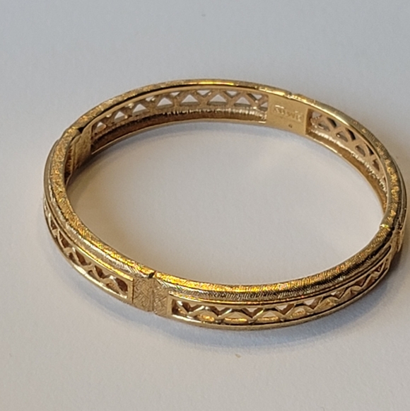 Monet RARE Bangle / Gold Gilded Look / Goldtone, Vintage, Estate, Size 8 - Picture 5 of 10